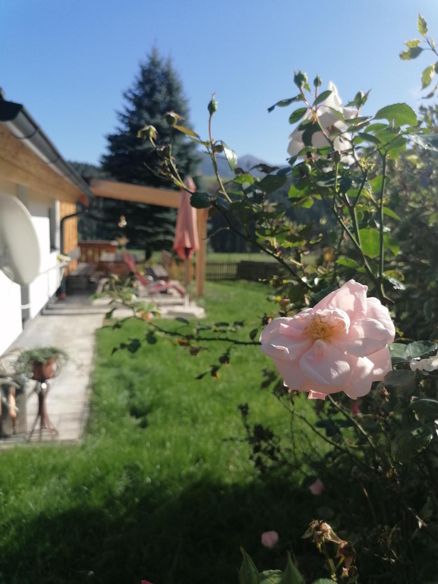 Strausshaus Villa เกริบมิง ภายนอก รูปภาพ